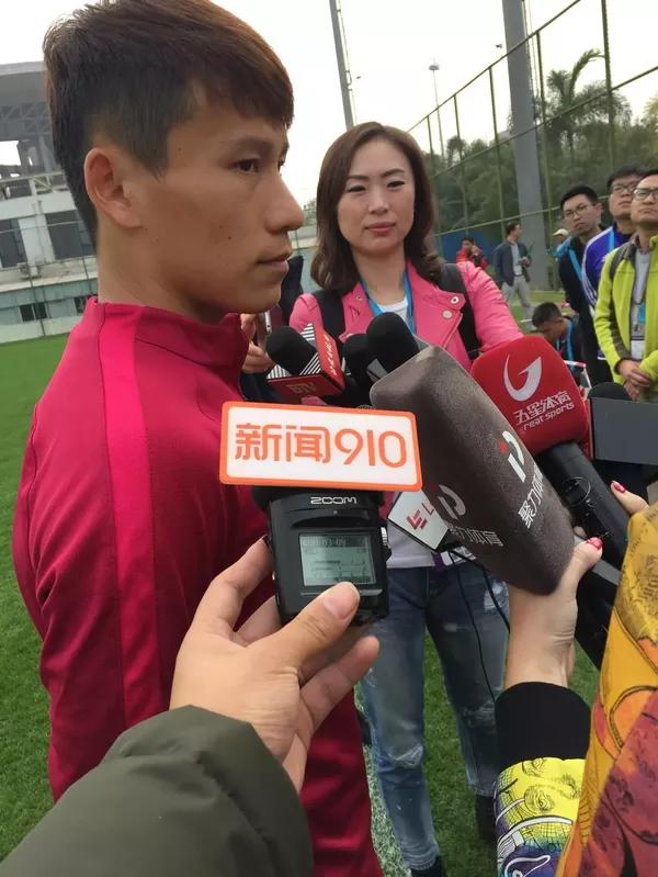 包含冰岛主场迎战罗马尼亚，决战一触即发势必激烈的词条
