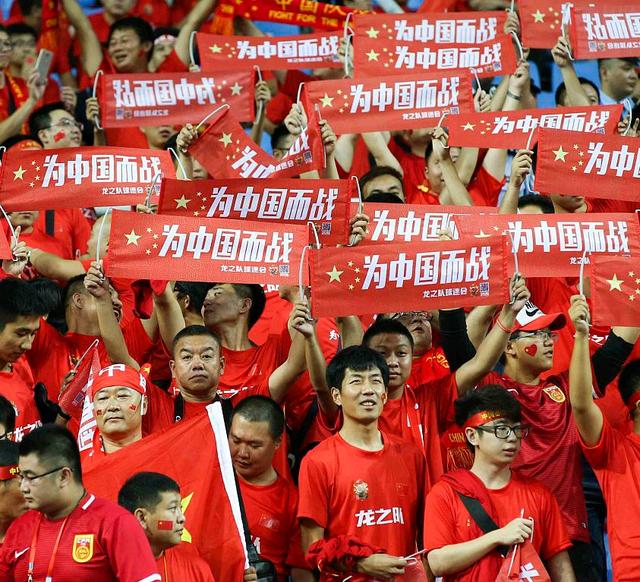 国足备战国际盛事，冲刺夺冠，决战巅峰